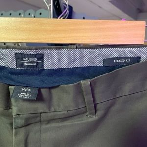 Gap tailored relaxed fit Khakis, mint condition!